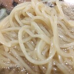 みなとや - 歯応えの良い、コリッと食感な中細麺