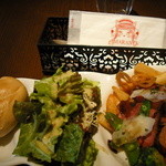 プレートランチ牛肉ステーキ、ローストビーフっぽい