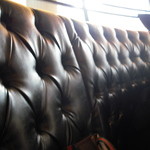 アマランティ - 作り付けソファ