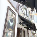 パティスリー・パリセヴェイユ - 外観　入口