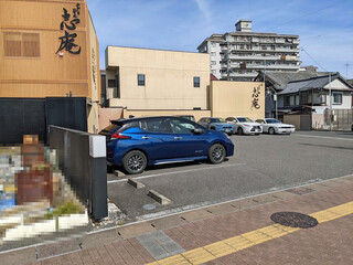 手打ち蕎麦 志庵 - 帰る頃にはほぼ満車