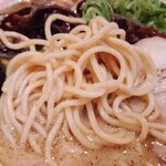 九州麺 本格餃子 清正 - 細めのストレート麺