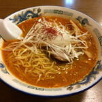 登山軒 - ピリ辛ラーメン