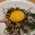 魚民 - 馬肉ユッケのアップ