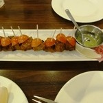 アーンドラ・キッチン - スティクマトン1,090円
      一口サイズのマトンのタンドール焼き