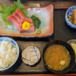 Magurodon Kaichi - マグロ刺身定食（中トロ）