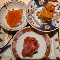 鮨 銀座おのでら 弟 本店 - おちょぼ鮨（イクラ、雲丹、鮪と奈良漬け）