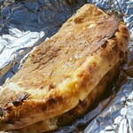 スパイス王国mini - ハニーチーズナン（二つに折られた状態）