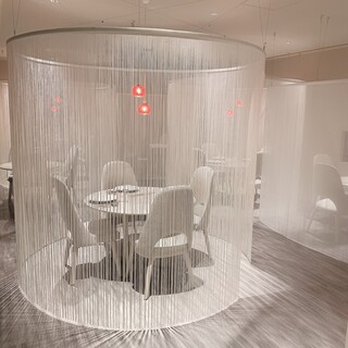 ダイニングテーブル