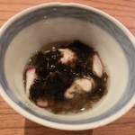 魚菜料理 縄屋 - 牡蠣と時海苔の和え物