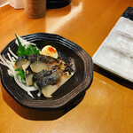 串勝 六角屋 - 青森県産炙りシメサバの燻製