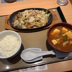 Yayoi Ken - せせり野菜味噌炒旨辛チゲスープ定食【2022.2】