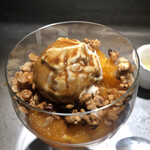 PATISSERIE ASAKO IWAYANAGI - 別添えのエスプレッソをかけてアフォガードのようにしていただきます