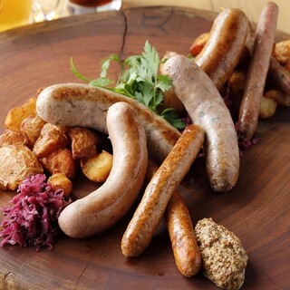 Homemade sausages made using methods from various countries ◎ Original items that shine with individuality