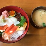 海鮮炉端と寿司　やよい - '22/02/12 北海丼（税込1,045円）