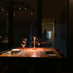 フィエルテ - ムーディーなテーブル席