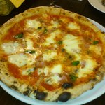Trattoria Pizzeria Amici - マルゲリータ プロシュート・コット フンギ
