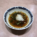 鮨処 多田 - ひっさげステーキ用のすりおろし玉ねぎ入りのポン酢