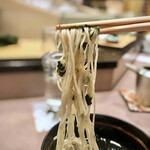 鮨処 多田 - 白子ラーメン 海苔絡み麺リフト