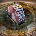 温石 - 小さくても脂ノリノリでびっくりの鯖寿司。最高!!私の配給は1個ですが皆さま2個です。ご安心ください。