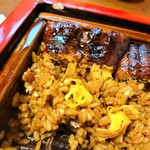 元祖 本吉屋 本店 - タレ染み染みのご飯。