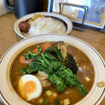 スープカレー店 34 - 【マンスリー】麦豚角煮と菜の花のカレー