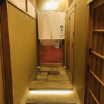 鮨 あらい - このアプローチが素敵