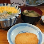 ハルミ - 生シラス丼セット（１２００円税込）