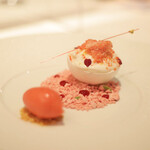 ラ・ベ - 繊細なメレンゲと苺のコンポテ モヒートジュレ ライチムース 苺ソルベ ローズウォーター