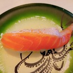 回転寿司すノ家 - トロサーモン