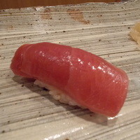 銀座 鮨 かねさか 本店 - 中トロ。