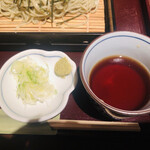 Hegi Soba Seibee - つゆと薬味