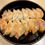 博多祇園鉄なべ - 「焼餃子(2人前)」(1000円)です