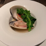 コグスダイニングカグラザカ - 蛤の白ワイン蒸し