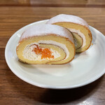 かしや - みかんとクリームチーズのロールケーキ 850円