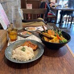 Rojiura Curry SAMURAI.  - 侍.ザンギとチキン1/2と野菜