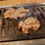 Taishuu Horumon Yakiniku Kemuriki - 