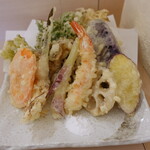 蕎麦処たけだ - ボリューム満点の天ぷら