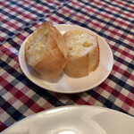 Pasuta Koruta - 柔らかいパンにはバター