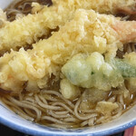 Kashima No Mori Kantori Kurabu - 温かい蕎麦にはやっぱり乗せないとね。
