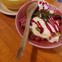 Mark Matsuoka Grill 中目黒 -  ベリーベリーピスタチオアイス