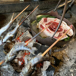 揖斐川丘苑 - あまご焼きながらぼたん鍋