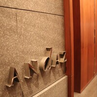 ザ タヴァン グリル＆ラウンジ - 