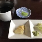 みろく - そばつゆ 抹茶塩 たくあん 薬味