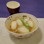 Uotani Iseibei Shouten - 「干しむきえび」の出汁だけで大根を炊く。凄くおいしい！