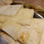 本格インド料理 ナマステ - チーズナン 2022年2月