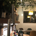 Oyster bar UOICHI - 店内　まみこまみこ