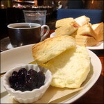 トムズカフェ - 