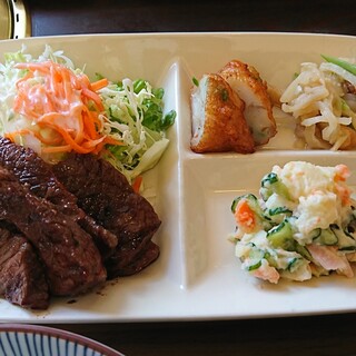 峰の上焼肉店_1