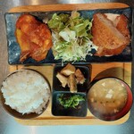 笑うだるま - 